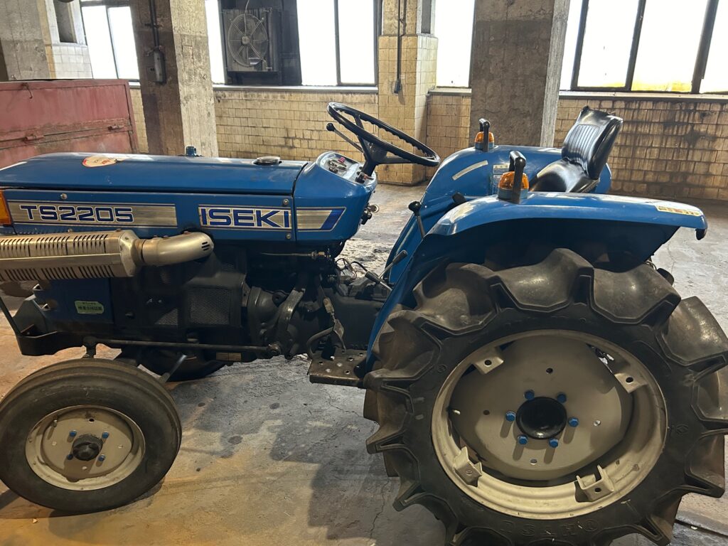 OGŁOSZENIE O SPRZEDAŻY CIĄGNIKA 1 IMG 4132 -