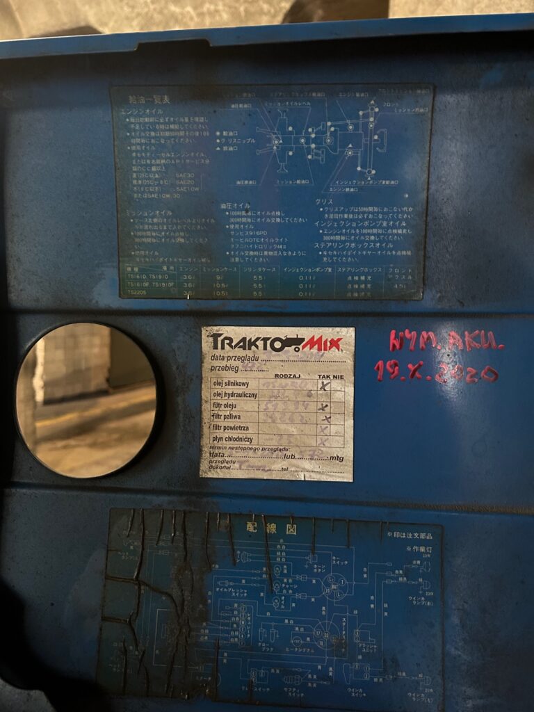 OGŁOSZENIE O SPRZEDAŻY CIĄGNIKA 2 IMG 4134 -